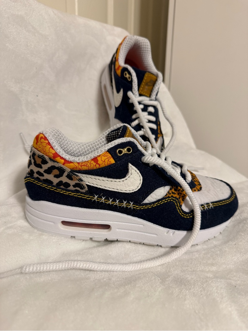 Nike Navy, White & Yellow Leopard-Accent Sneakers